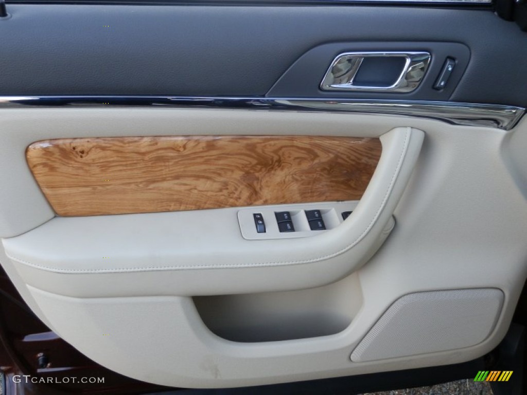 2012 Lincoln MKS AWD Light Camel Door Panel Photo #61633946