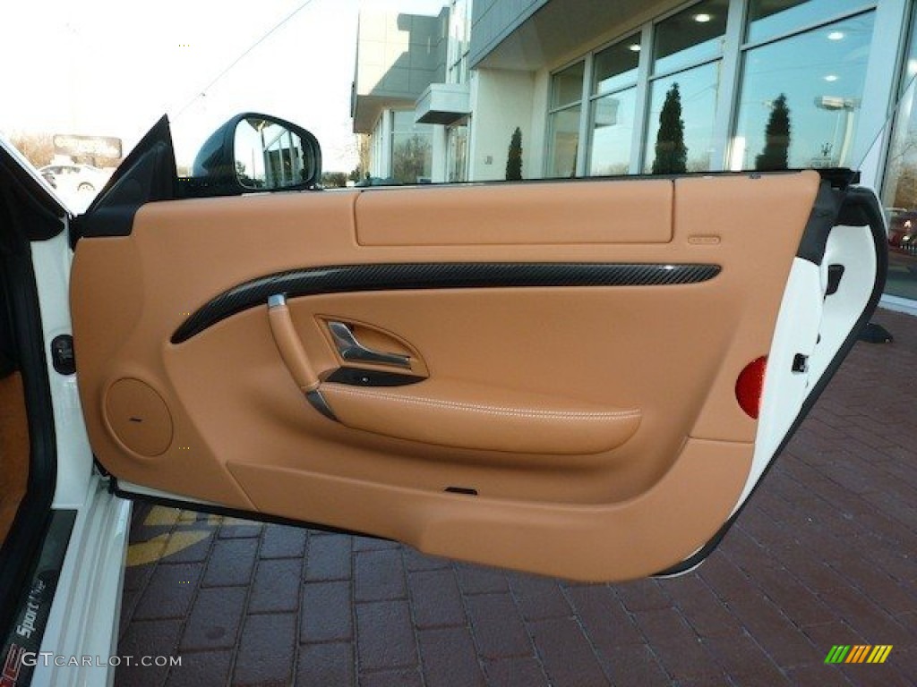 2012 Maserati GranTurismo MC Coupe Cuoio Door Panel Photo #61636718