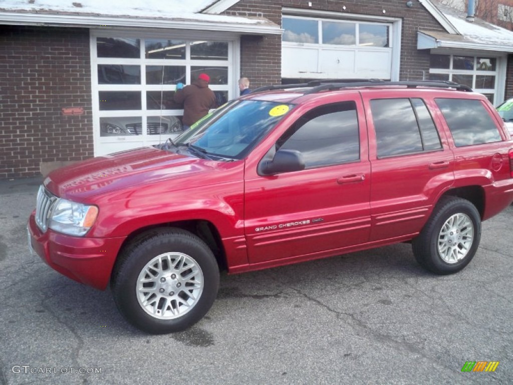 2004 Grand Cherokee Laredo 4x4 - Inferno Red Pearl / Dark Slate Gray photo #1