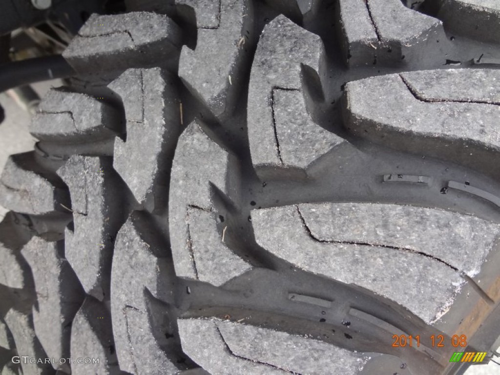 2011 Wrangler Unlimited Sahara 4x4 - Bright White / Black/Dark Saddle photo #17