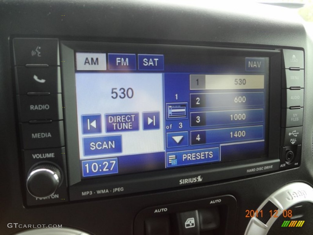 2011 Wrangler Unlimited Sahara 4x4 - Bright White / Black/Dark Saddle photo #24