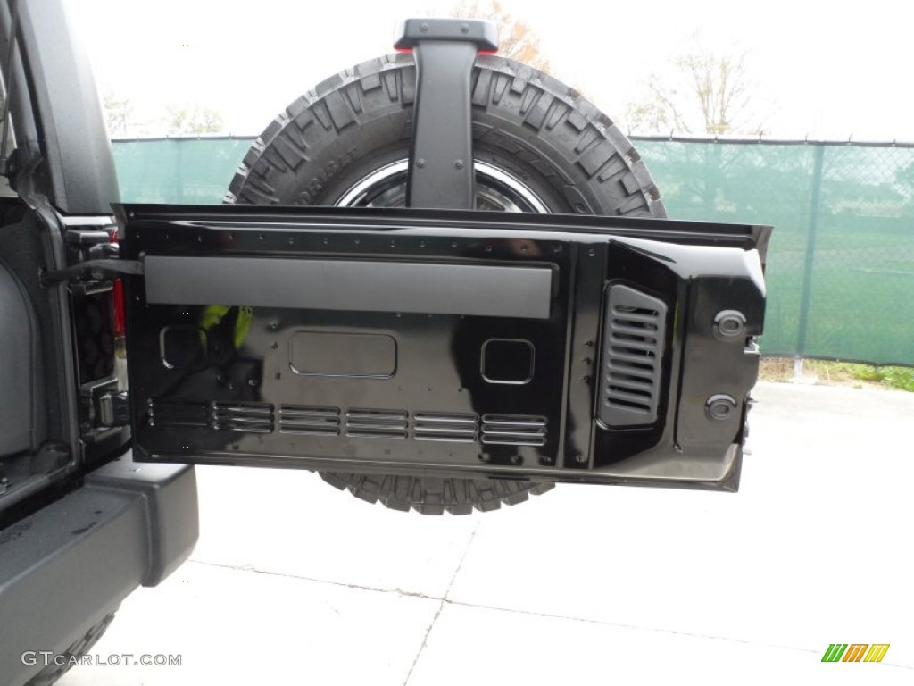 2010 Jeep Wrangler Rubicon 4x4 Dark Slate Gray/Medium Slate Gray Door Panel Photo #61643106
