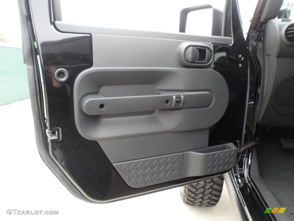 2010 Jeep Wrangler Rubicon 4x4 Dark Slate Gray/Medium Slate Gray Door Panel Photo #61643117