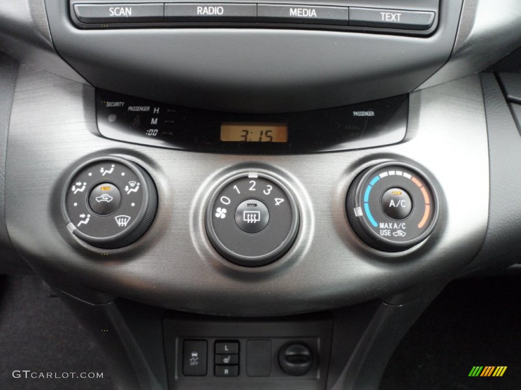 2012 Toyota RAV4 V6 Sport Controls Photos