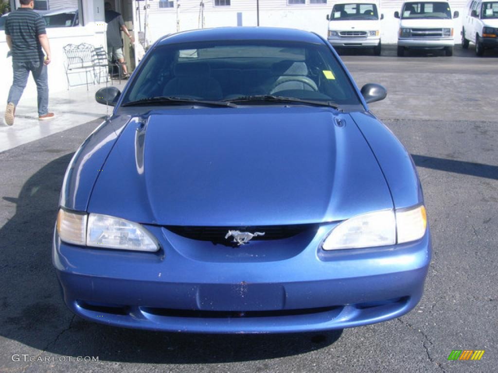 1995 Mustang V6 Coupe - Bright Blue / Gray photo #8
