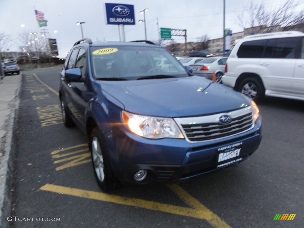 2009 Forester 2.5 X Limited - Newport Blue Pearl / Platinum photo #13