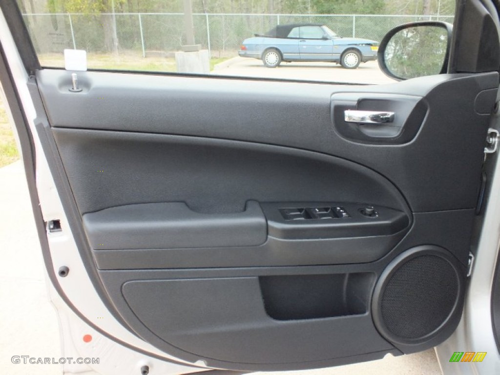 2010 Caliber SXT - Bright Silver Metallic / Dark Slate Gray photo #11