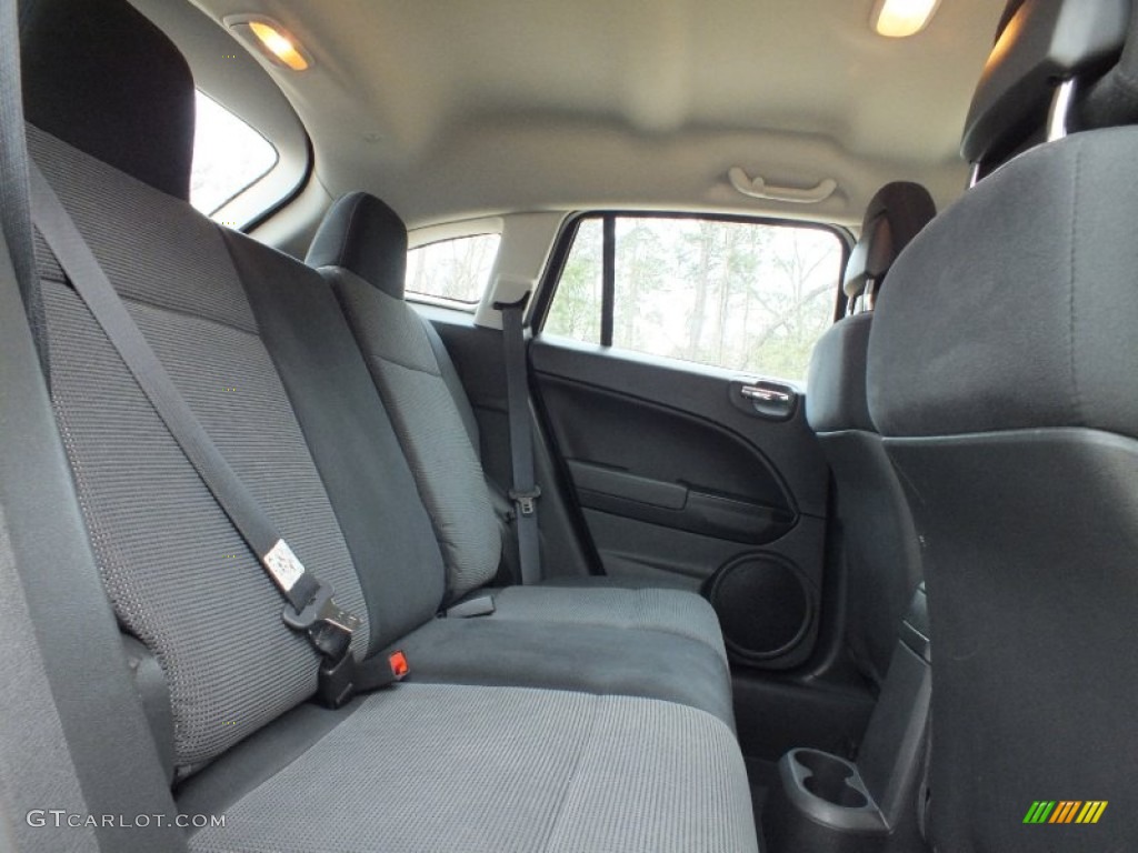 2010 Caliber SXT - Bright Silver Metallic / Dark Slate Gray photo #31