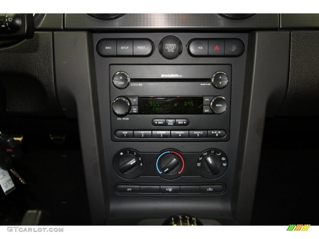2008 Ford Mustang Shelby GT500 Convertible Controls Photos