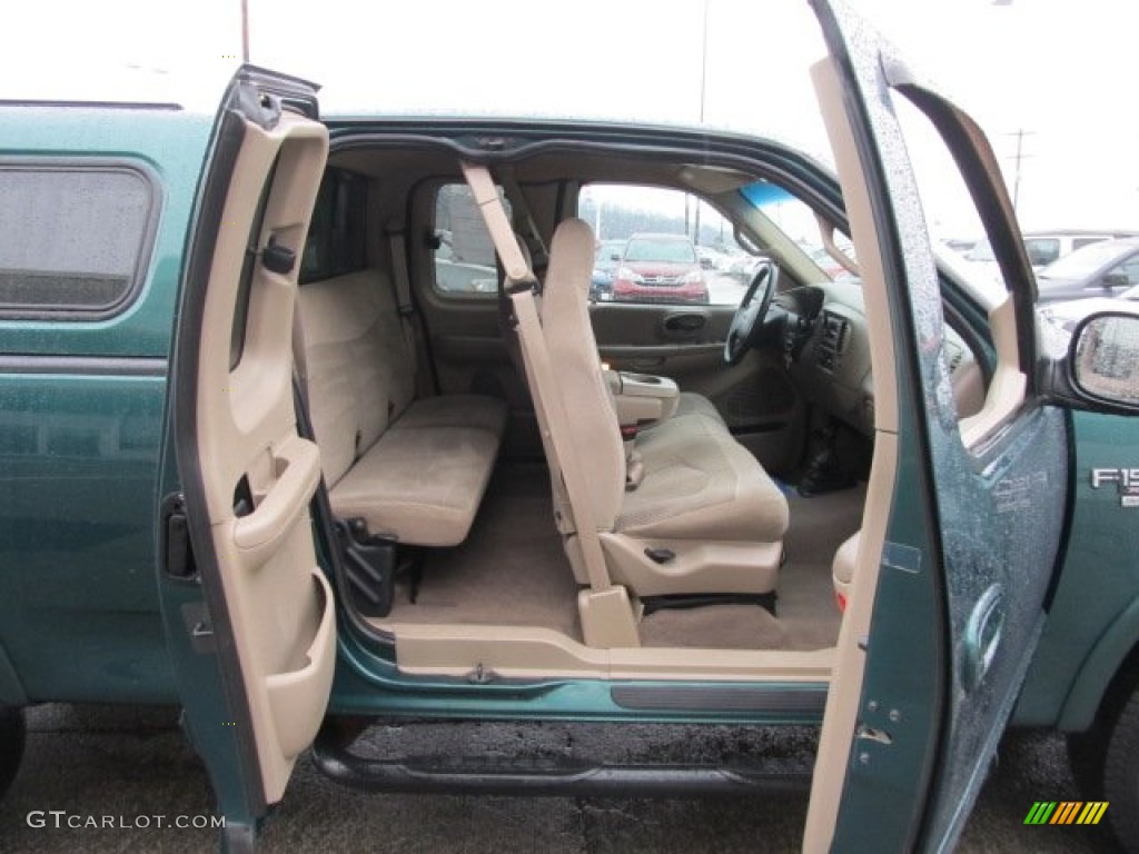 Medium Parchment Interior 2000 Ford F150 XLT Extended Cab 4x4 Photo #61652177