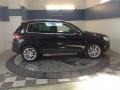 Deep Black Metallic - Tiguan SE Photo No. 3