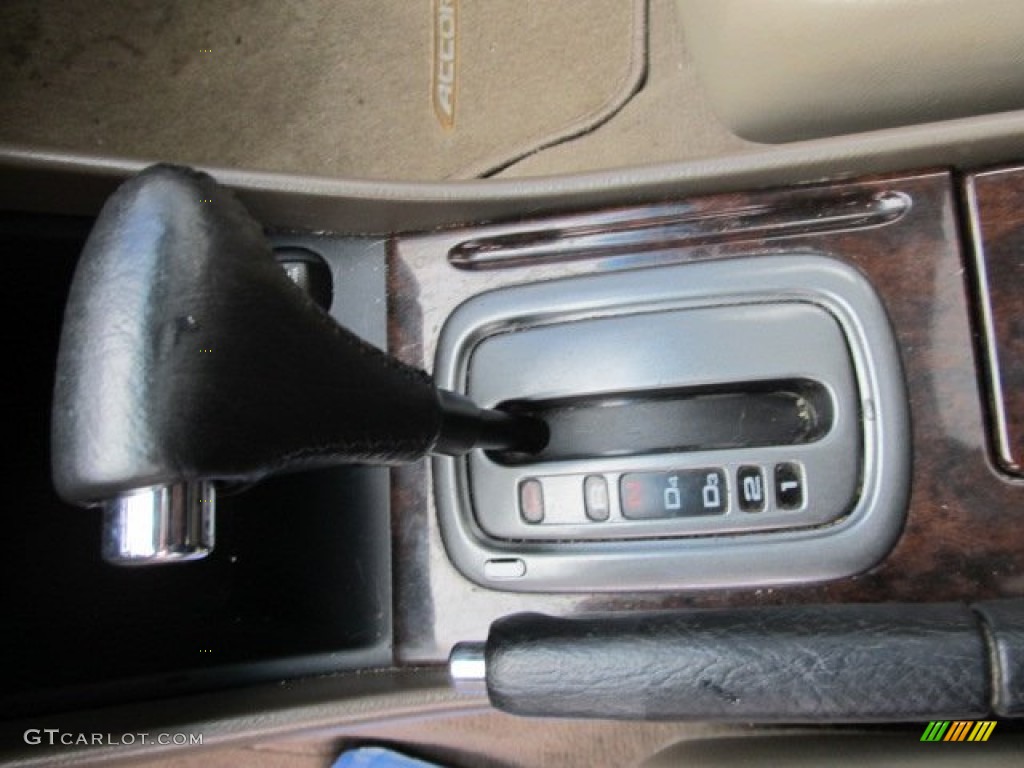 2001 Honda Accord EX-L Sedan Transmission Photos