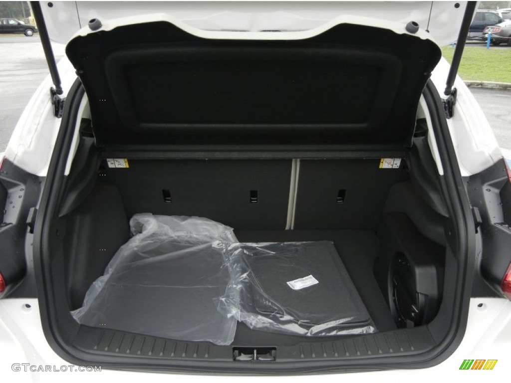 2012 Ford Focus SEL 5-Door Trunk Photo #61657906