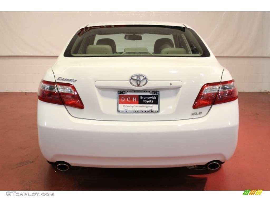 2009 Camry XLE V6 - Super White / Bisque photo #7