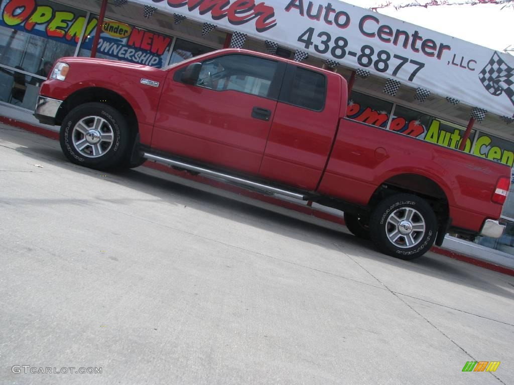 2005 F150 XLT SuperCab 4x4 - Bright Red / Medium Flint Grey photo #2