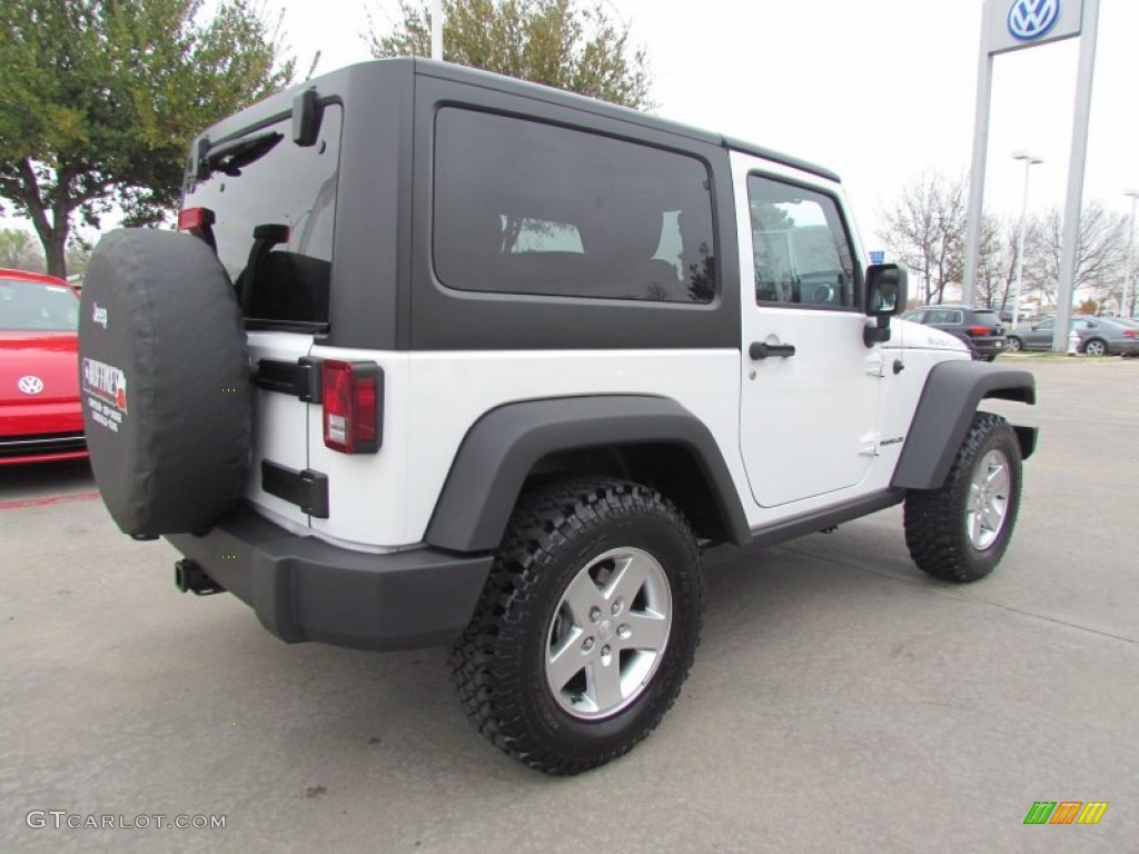 2011 Wrangler Rubicon 4x4 - Bright White / Black photo #5