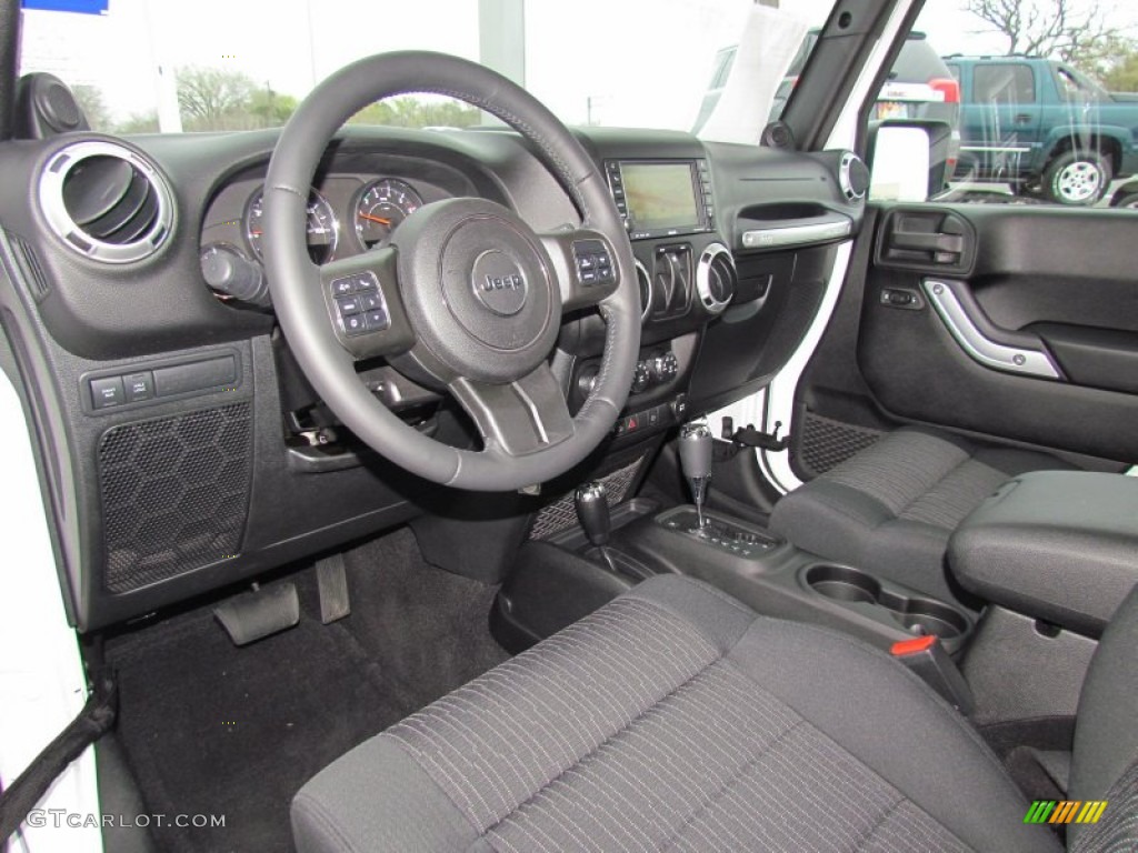 Black Interior 2011 Jeep Wrangler Rubicon 4x4 Photo #61665078