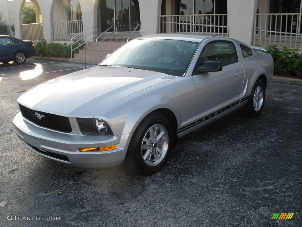 2006 Mustang V6 Premium Coupe - Satin Silver Metallic / Light Graphite photo #1