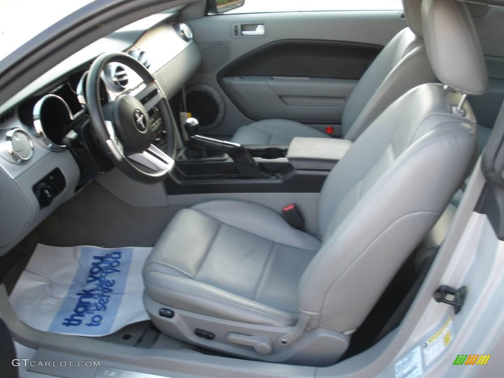 2006 Mustang V6 Premium Coupe - Satin Silver Metallic / Light Graphite photo #11