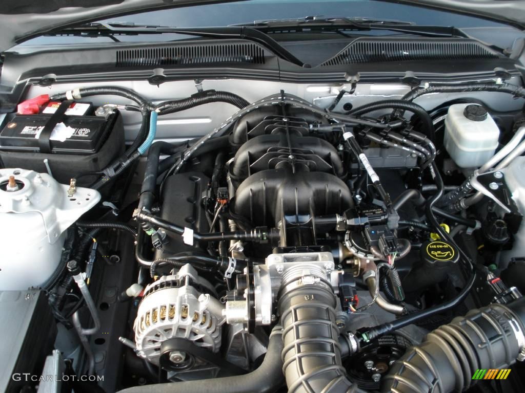 2006 Mustang V6 Premium Coupe - Satin Silver Metallic / Light Graphite photo #16