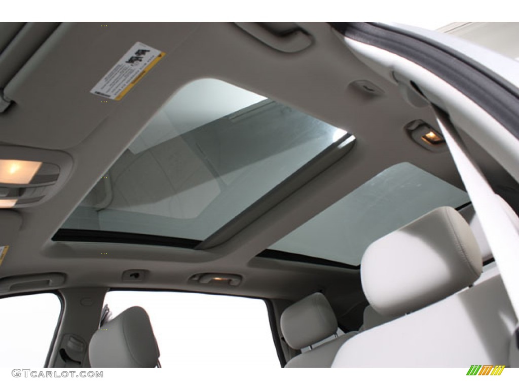 2012 Mercedes-Benz R 350 4Matic Sunroof Photo #61669228