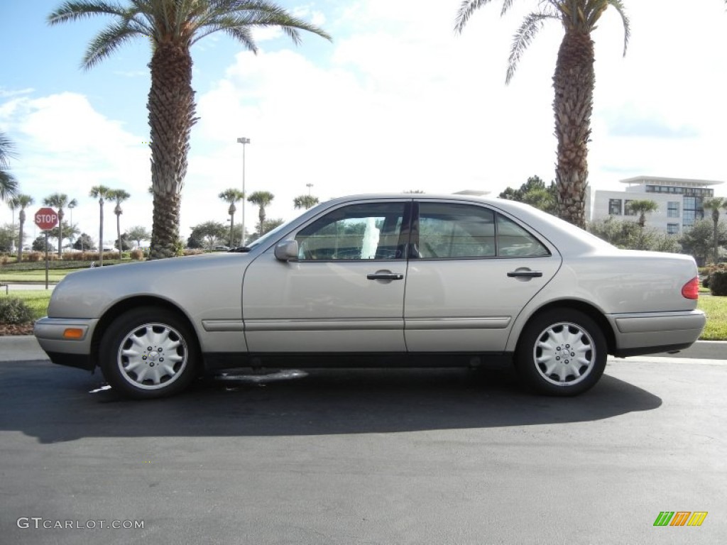 Smoke Silver Metallic 1998 Mercedes-Benz E 320 Sedan Exterior Photo #61669513