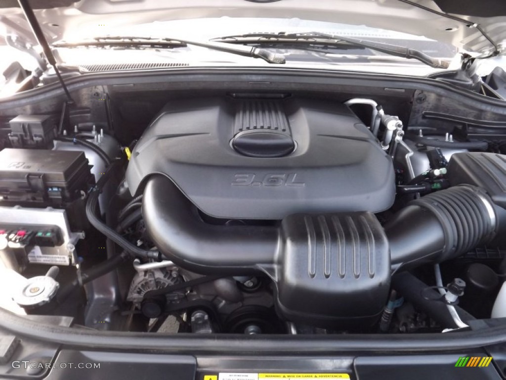 2011 Dodge Durango Crew 3.6 Liter DOHC 24-Valve VVT Pentastar V6 Engine Photo #61672112