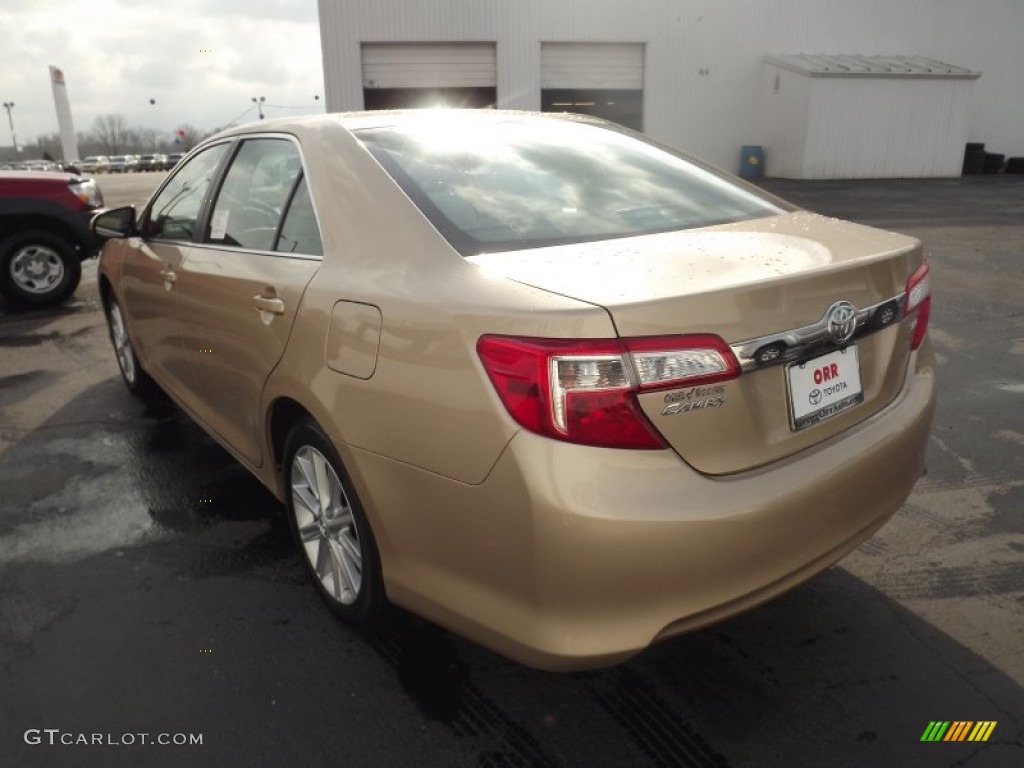 2012 Camry XLE - Sandy Beach Metallic / Ivory photo #5