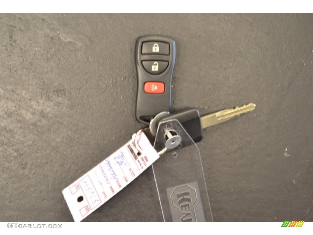 2011 Nissan Armada SV Keys Photo #61676296