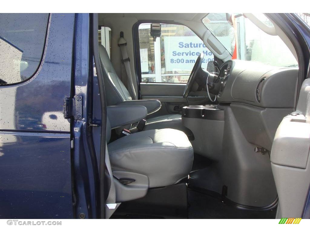 2007 E Series Van E350 Super Duty XL Passenger - Dark Blue Pearl Metallic / Medium Flint Grey photo #11