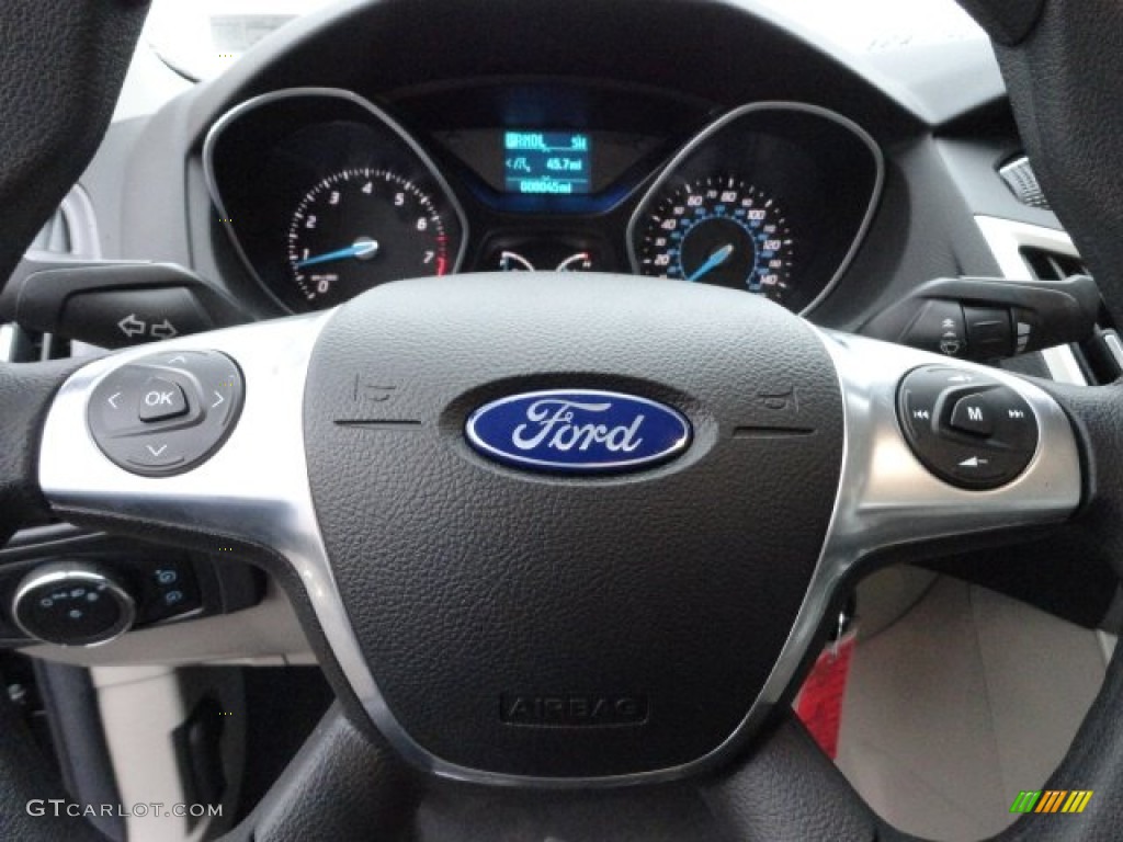 2012 Focus SE Sedan - Black / Stone photo #17