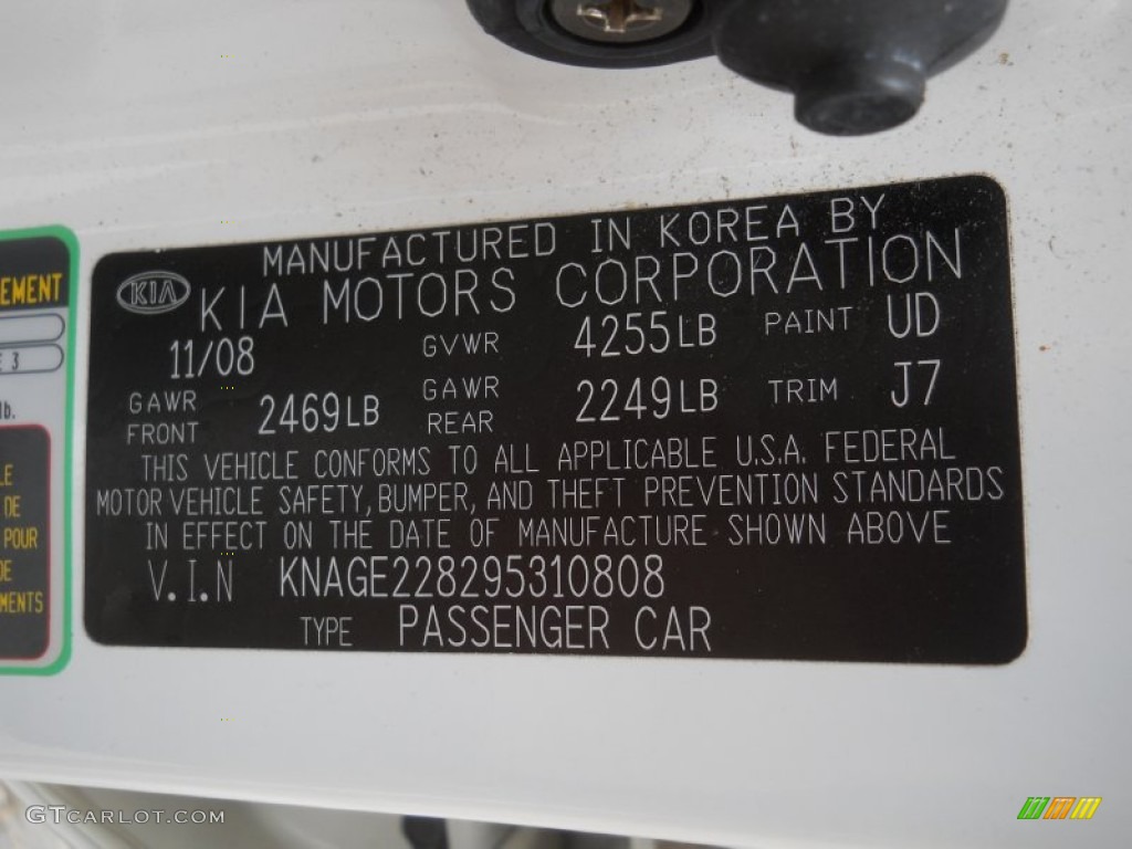 2009 Optima Color Code UD for Clear White Photo #61679030