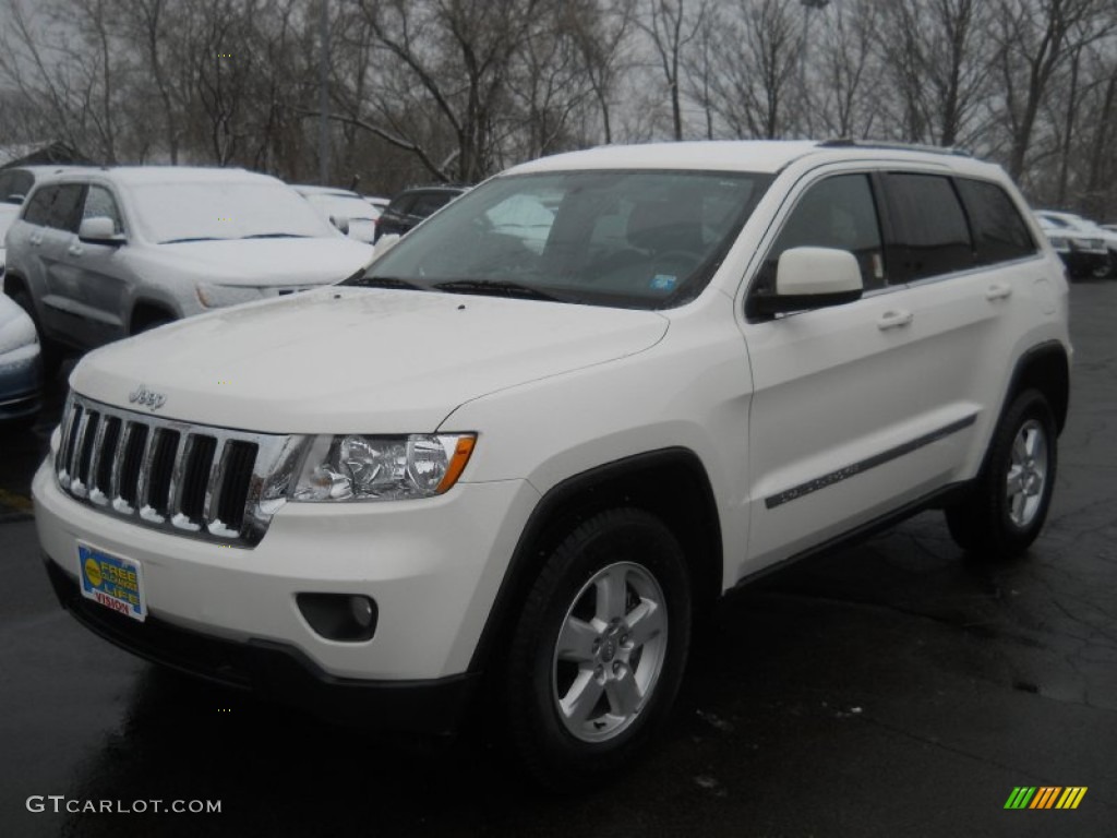 2011 Grand Cherokee Laredo 4x4 - Stone White / Black photo #1