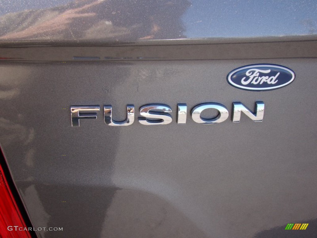2010 Fusion Hybrid - Sterling Grey Metallic / Charcoal Black photo #35