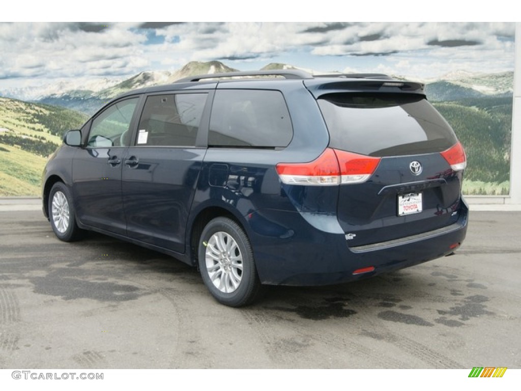 2012 Sienna XLE - South Pacific Pearl / Light Gray photo #3