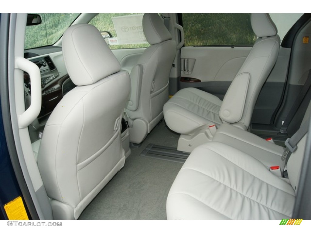 2012 Sienna XLE - South Pacific Pearl / Light Gray photo #9