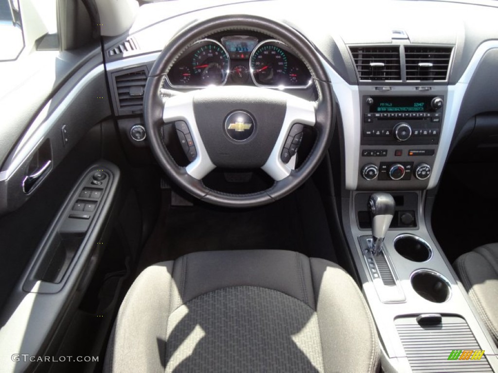 2011 Traverse LT - White / Dark Gray/Light Gray photo #6
