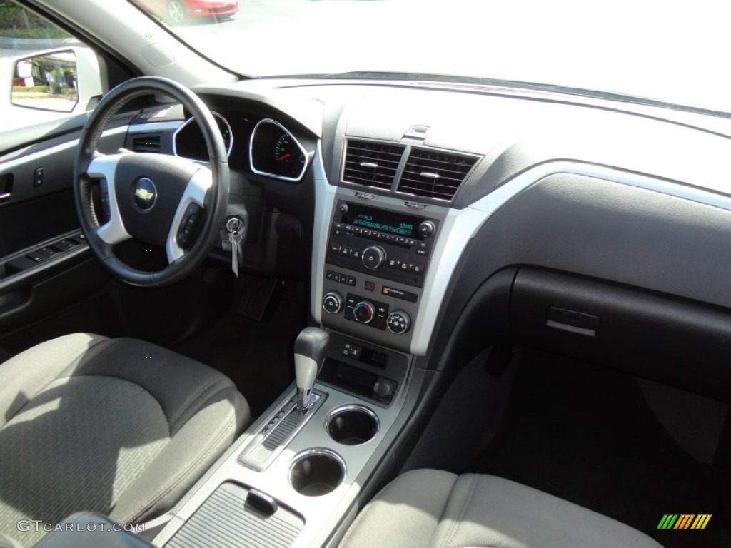 2011 Traverse LT - White / Dark Gray/Light Gray photo #12