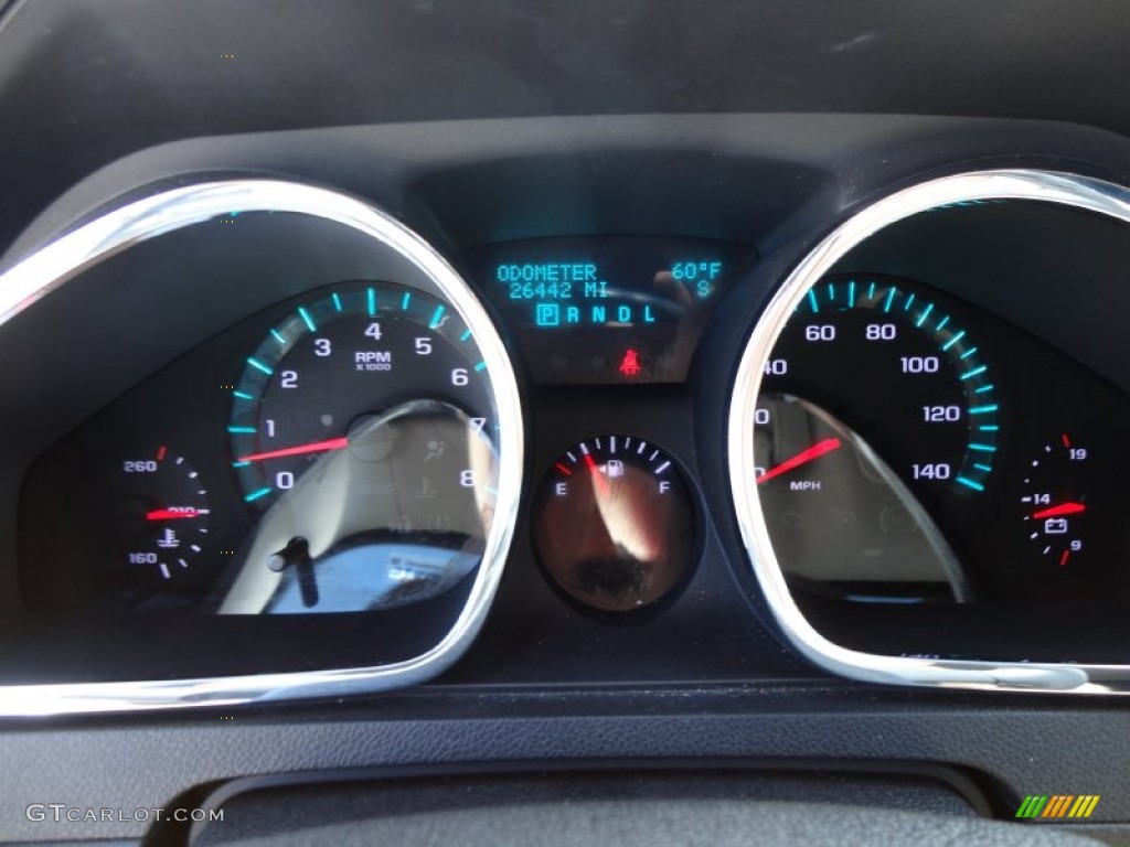 2011 Traverse LT - White / Dark Gray/Light Gray photo #23