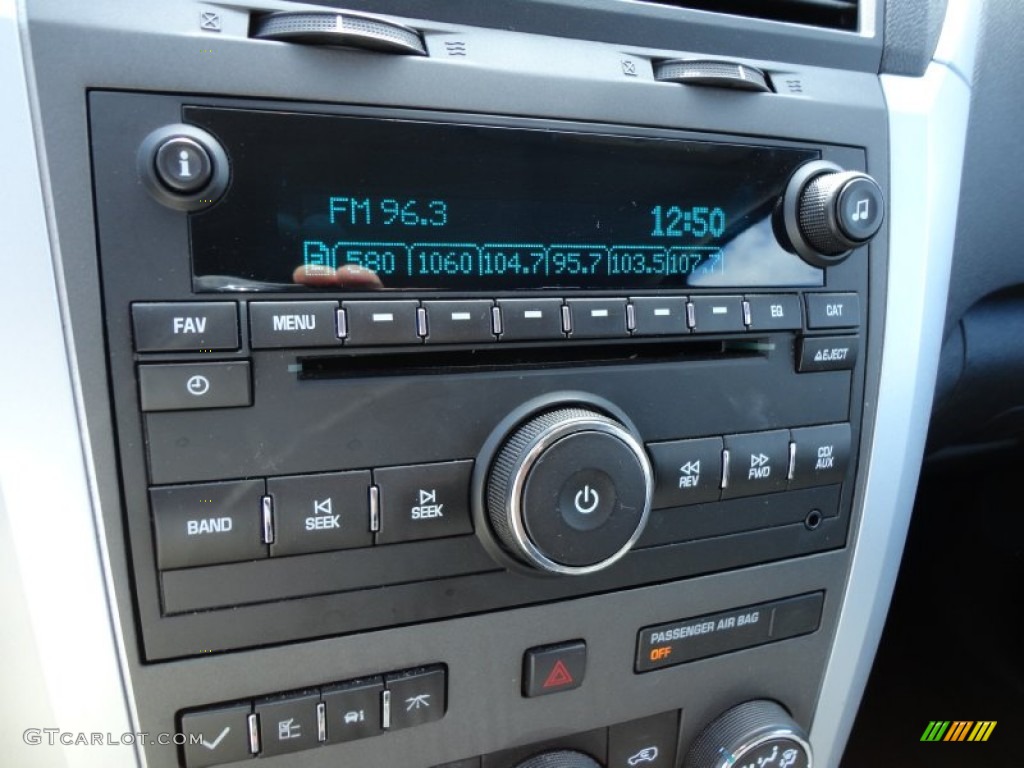 2011 Traverse LT - White / Dark Gray/Light Gray photo #24