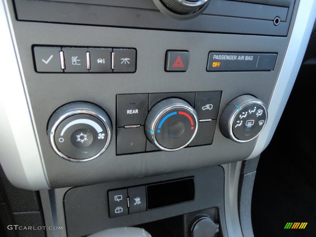 2011 Traverse LT - White / Dark Gray/Light Gray photo #25