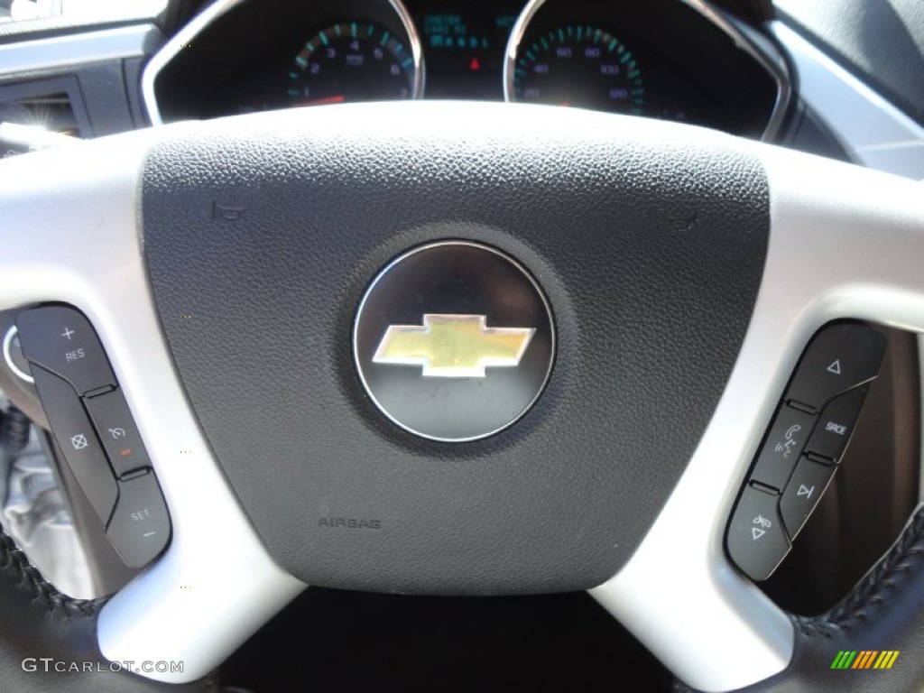 2011 Traverse LT - White / Dark Gray/Light Gray photo #26