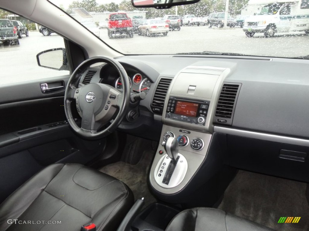 2010 Nissan Sentra 2.0 SL Dashboard Photos