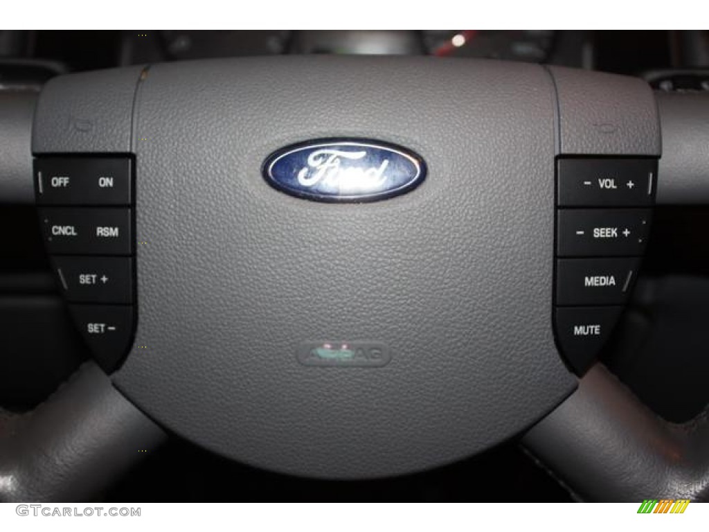 2005 Ford Freestyle SEL Controls Photos