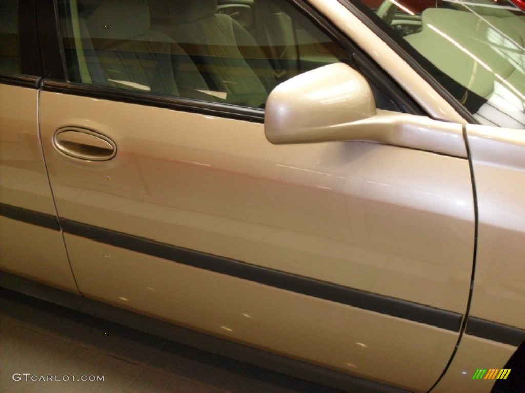 2004 Impala  - Sandstone Metallic / Neutral Beige photo #11