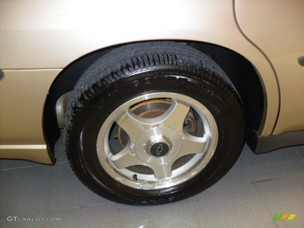 2004 Impala  - Sandstone Metallic / Neutral Beige photo #22