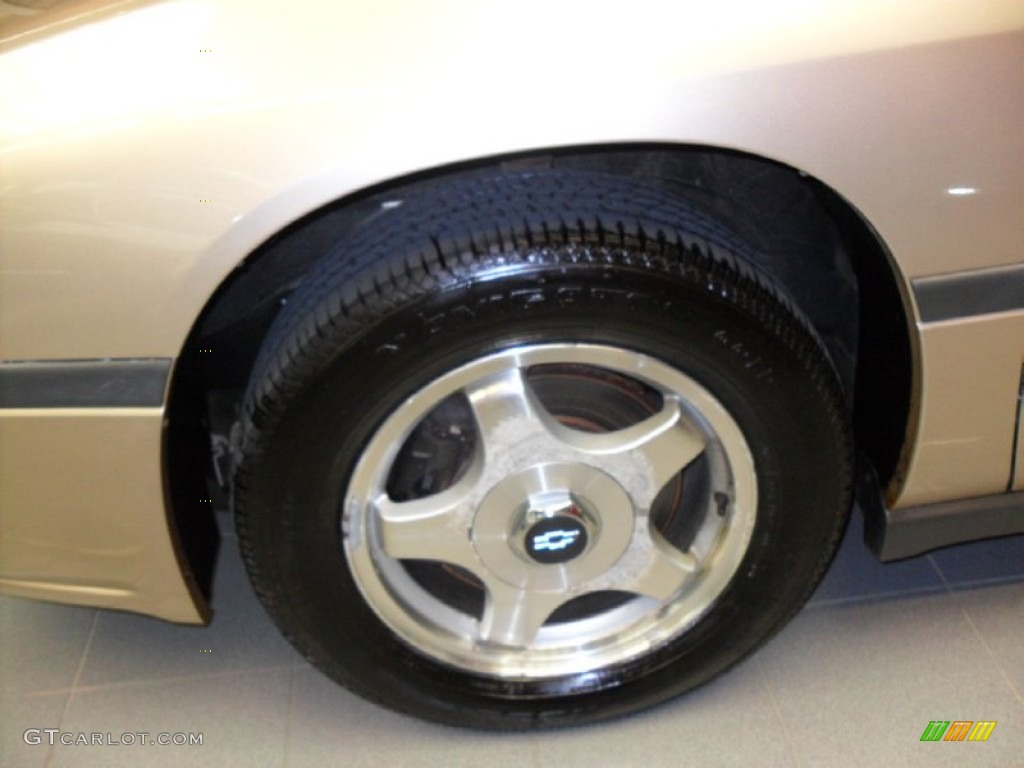 2004 Impala  - Sandstone Metallic / Neutral Beige photo #23