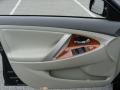 Black - Camry XLE Photo No. 6