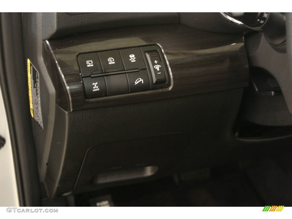 2011 Sorento LX V6 AWD - Bright Silver / Black photo #7
