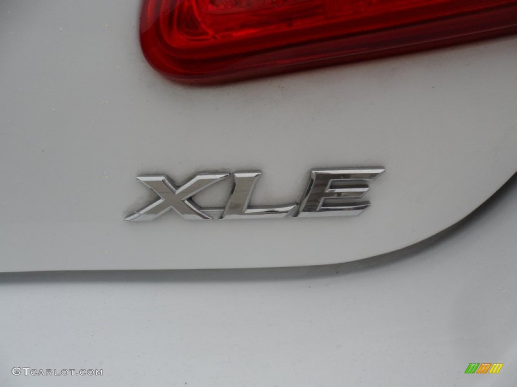 2008 Camry XLE V6 - Super White / Ash photo #15